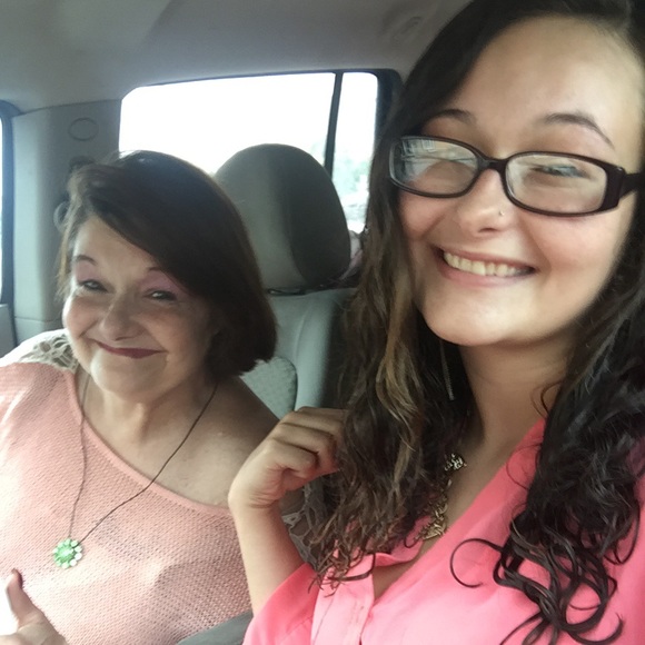 Meet your Posher, Brianna - Picture 3 of 5